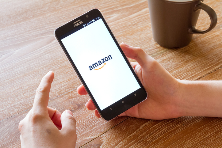 Amazon ferma le spedizioni di “beni non essenziali” Amazon ferma le spedizioni di “beni non essenziali”