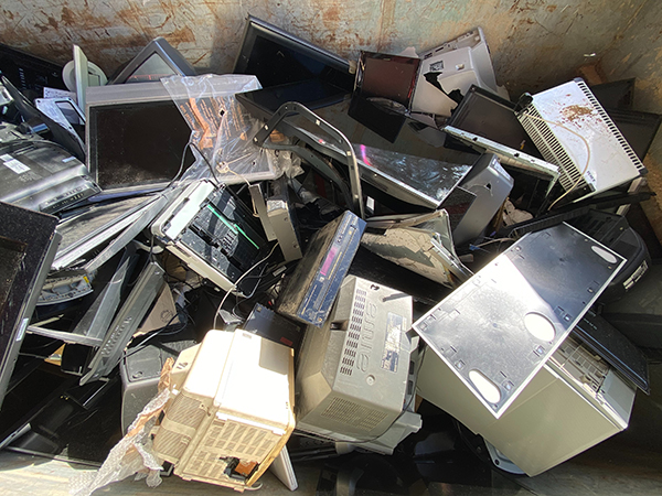 Erion gestisce 300.000 tonnellate di E-Waste (pari al peso di 41 Torri Eiffel)