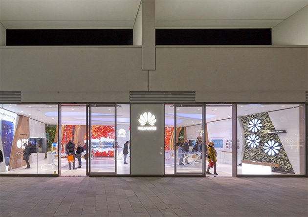 Huawei apre un altro flagship store a Madrid Huawei apre un altro flagship store a Madrid