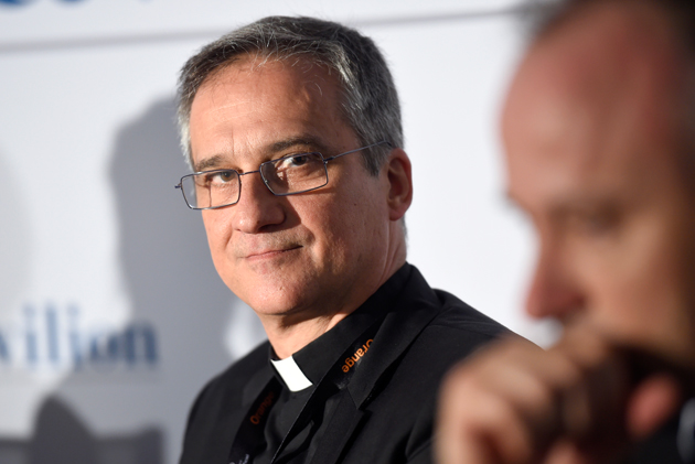 Monsignor Viganò si dimette