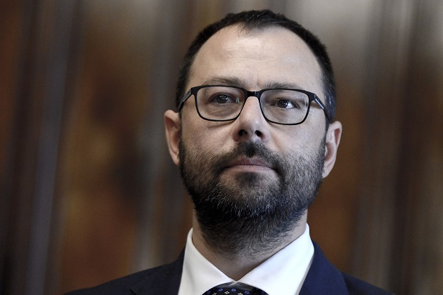 Norma “salva Mediaset”: interviene Patuanelli Norma “salva Mediaset”: interviene Patuanelli