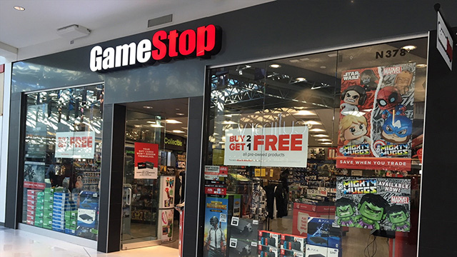 Riaprono i primi negozi GameStop