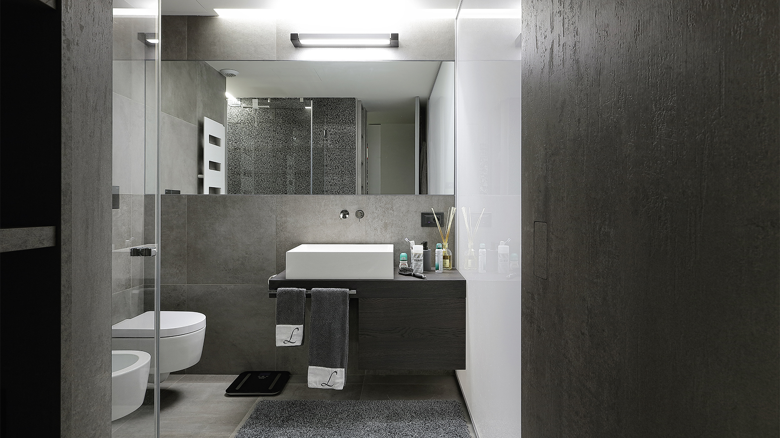 Salvioni riapre i suoi sei showroom Salvioni riapre i suoi sei showroom
