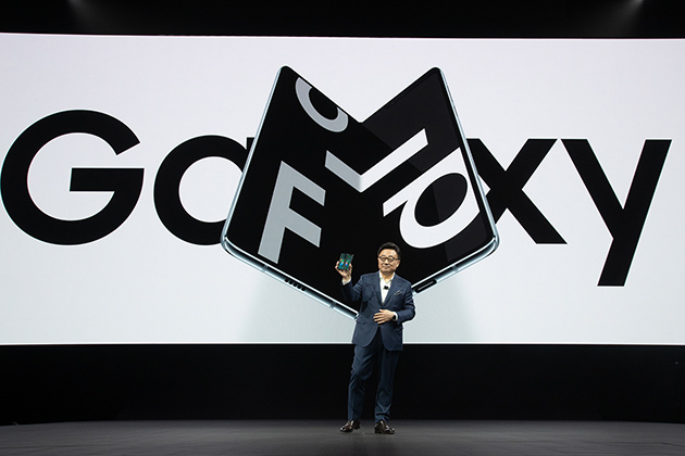 Samsung: “Il Galaxy Fold arriva a settembre”