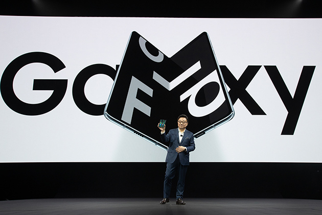 Samsung: “Il Galaxy Fold arriva a settembre” Samsung: “Il Galaxy Fold arriva a settembre”