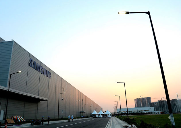Samsung apre la più grande fabbrica di telefoni cellulari del mondo