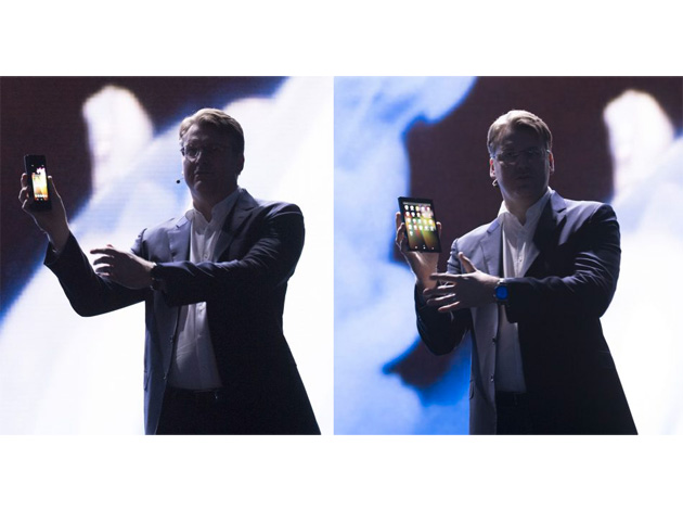 Samsung, il foldable phone è realtà Samsung, il foldable phone è realtà