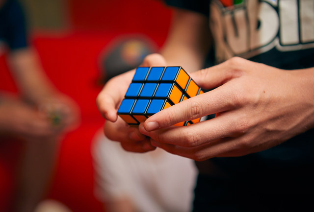 Spin Master sigla un accordo per l’acquisizione di Rubik’s Brand Ltd