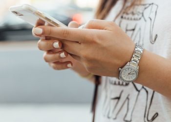 Smartphone: aumenta il mercato online