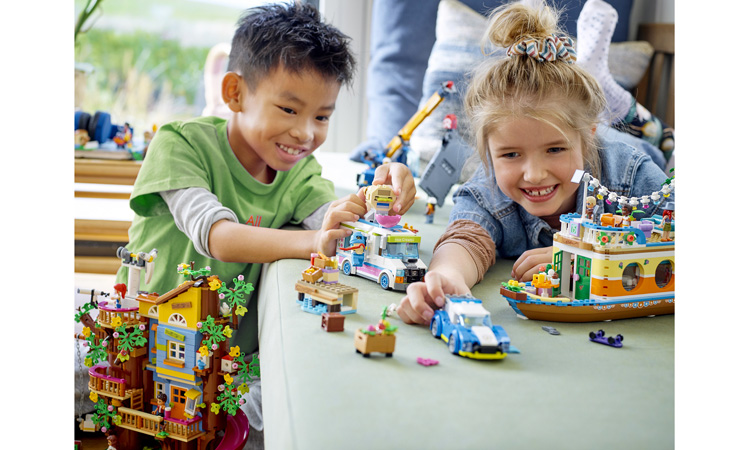 Il Gruppo Lego festeggia Lego Friends Il Gruppo Lego festeggia Lego Friends
