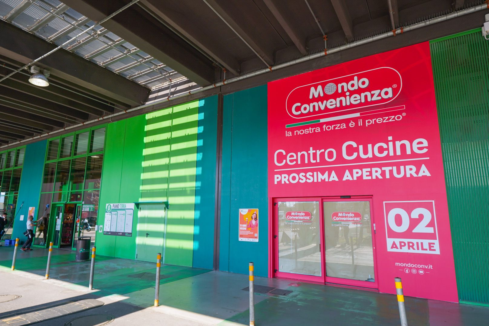 Mondo Convenienza inaugura a Savona Mondo Convenienza inaugura a Savona