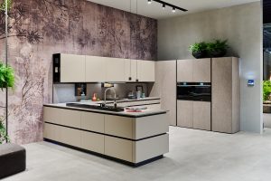 Stand_Salone_Stosa_ 54|Stand_Salone_Stosa_ 157|Stand_Salone_Stosa_ 74 ||