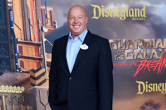 Disney: Chapek estromesso, torna Iger Disney: Chapek estromesso, torna Iger