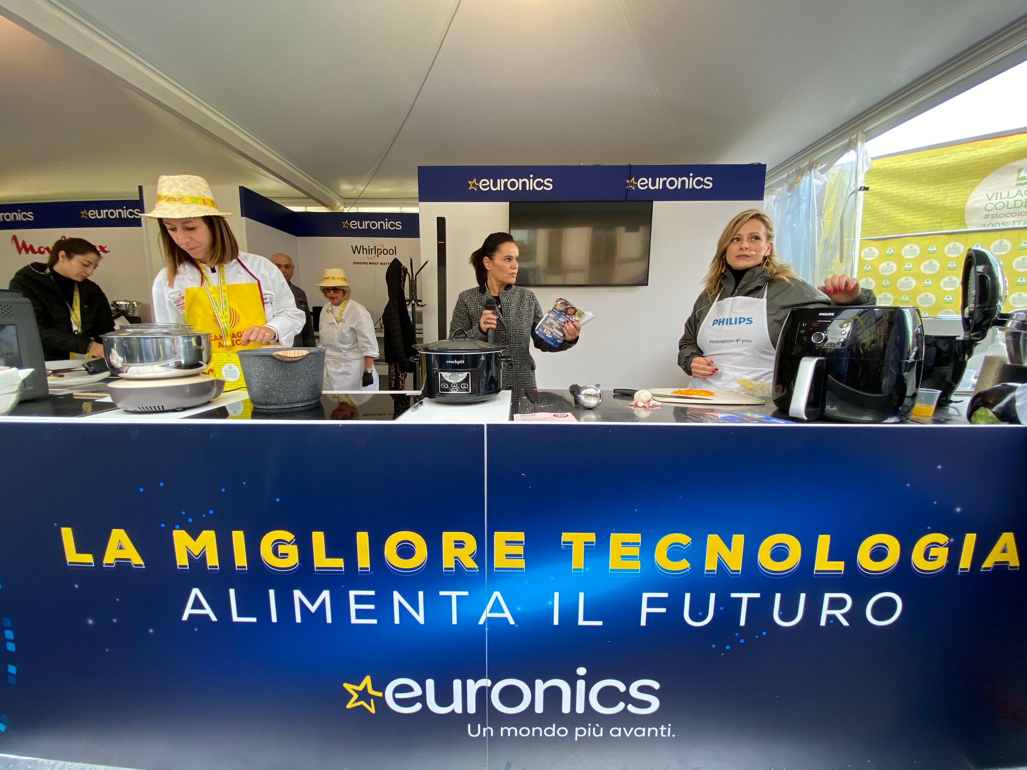 Euronics Bruno: Cooking session in piazza a Palermo Euronics Bruno: Cooking session in piazza a Palermo