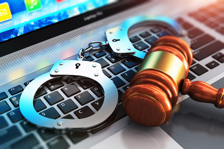 Pirateria, nel DDL pene più aspre anche fino a 3 anni di carcere Pirateria, nel DDL pene più aspre anche fino a 3 anni di carcere