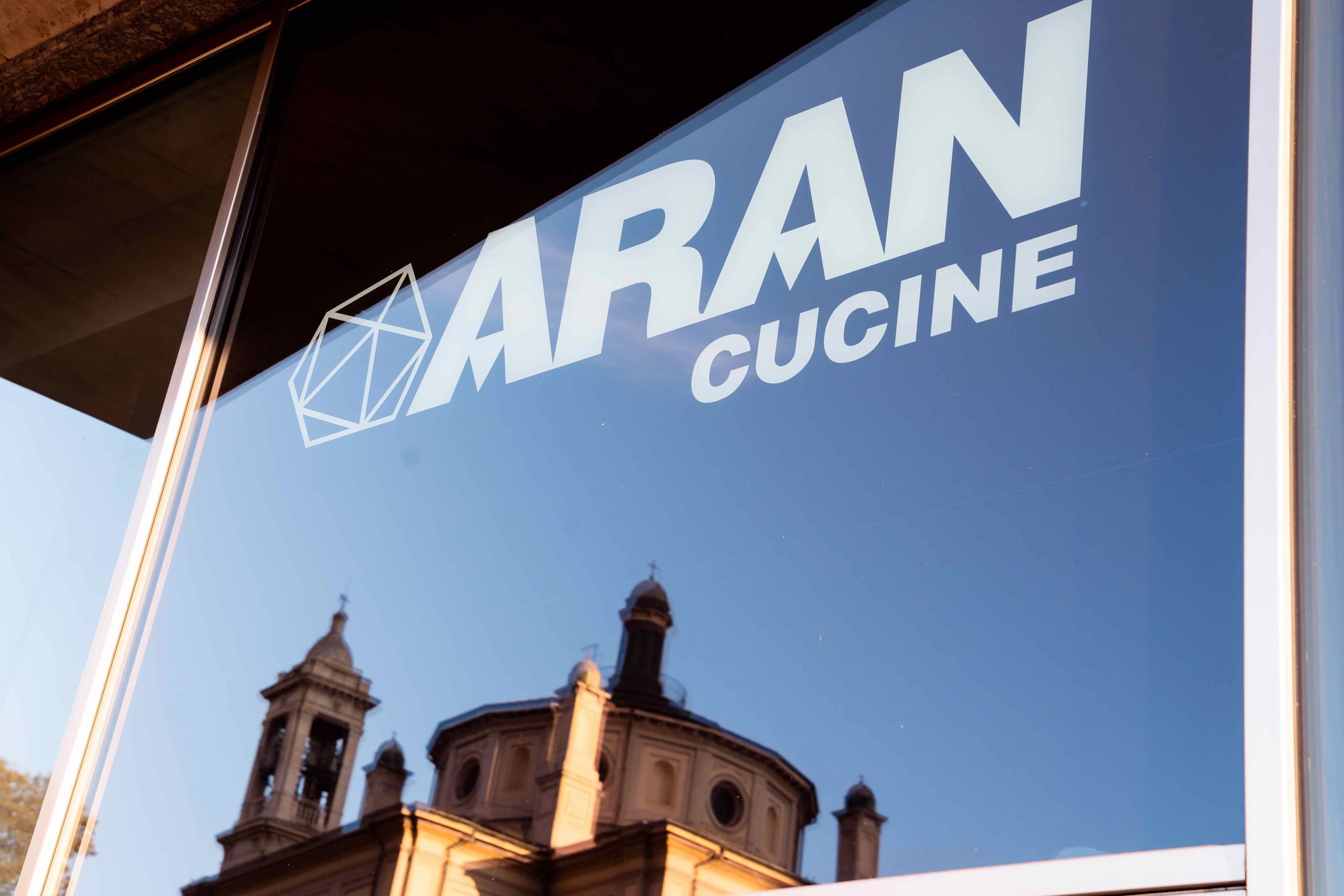 Aran in campagna con il built-in di Samsung Aran in campagna con il built-in di Samsung